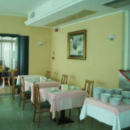 La Perla B&B Hotel Roseto Degli Abruzzi Dış mekan fotoğraf