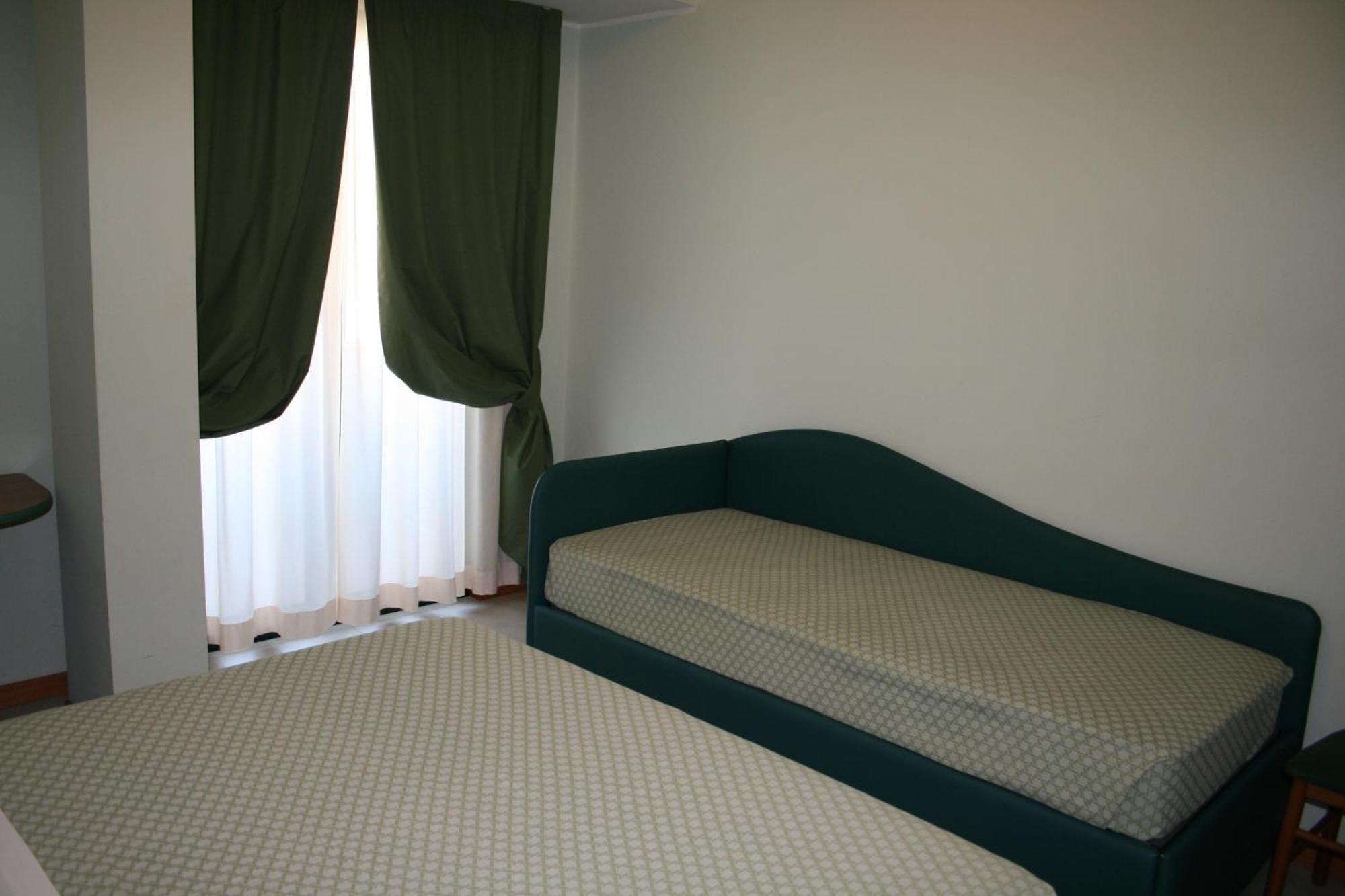 La Perla B&B Hotel Roseto Degli Abruzzi Dış mekan fotoğraf
