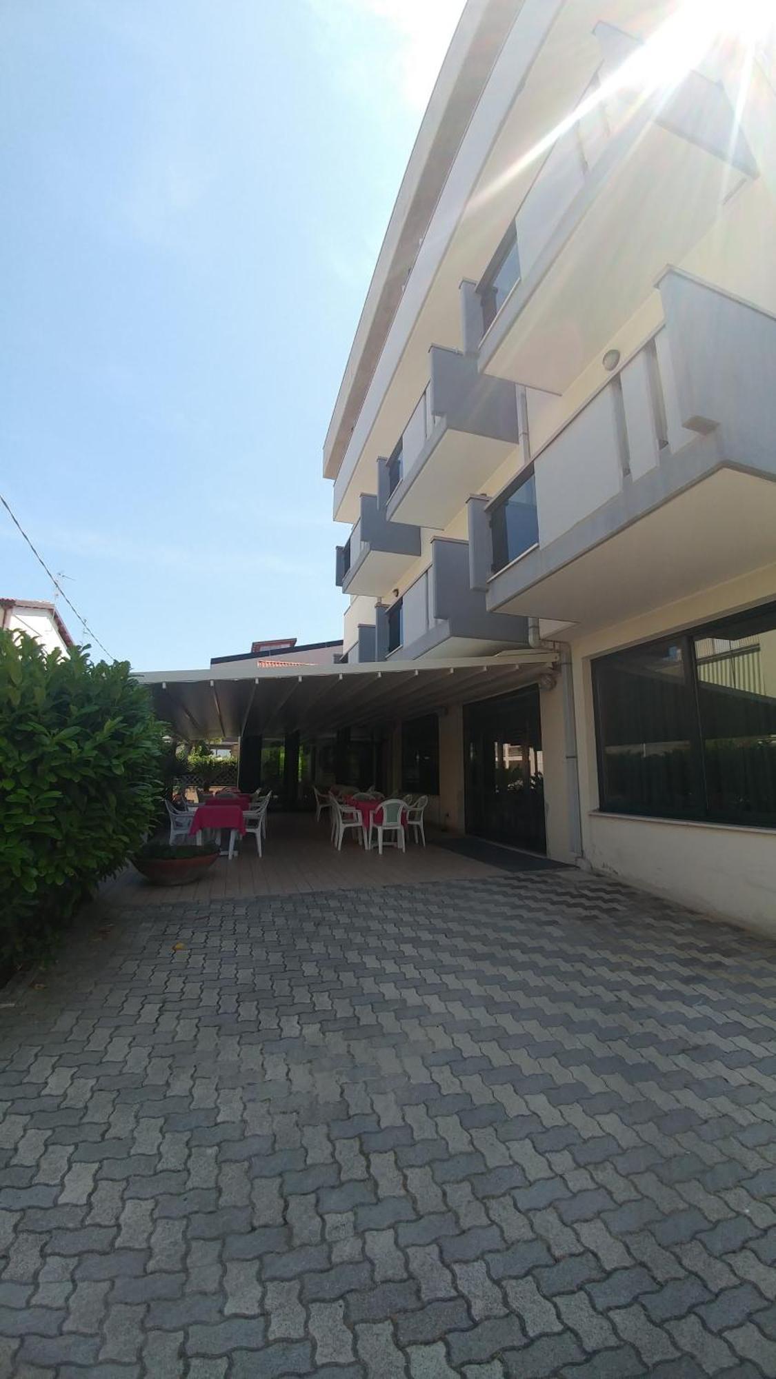 La Perla B&B Hotel Roseto Degli Abruzzi Dış mekan fotoğraf