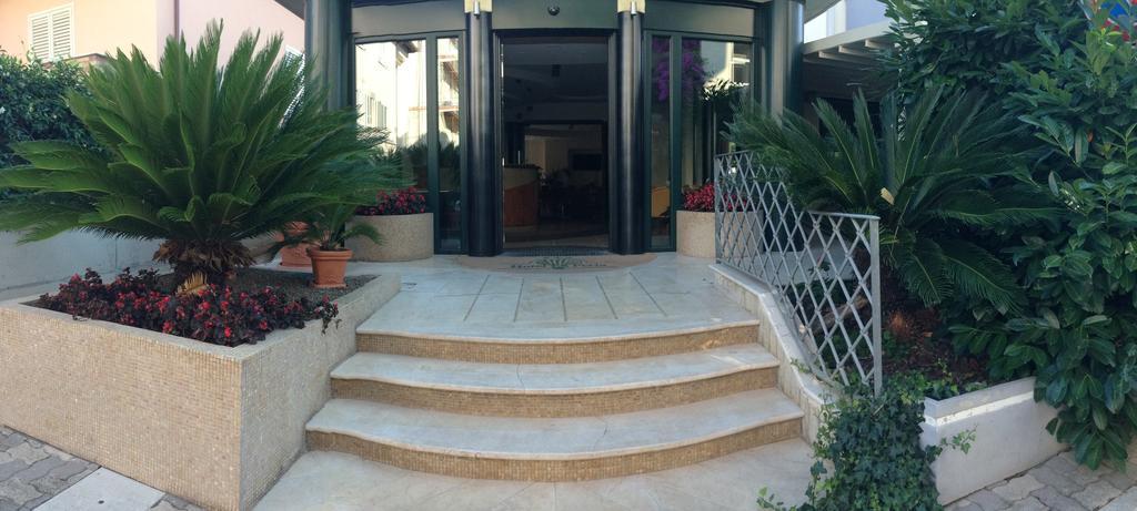 La Perla B&B Hotel Roseto Degli Abruzzi Dış mekan fotoğraf
