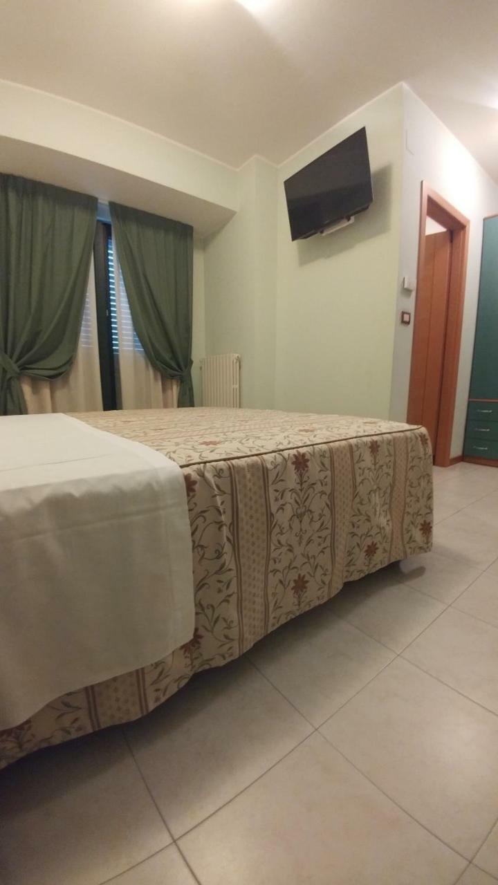 La Perla B&B Hotel Roseto Degli Abruzzi Dış mekan fotoğraf